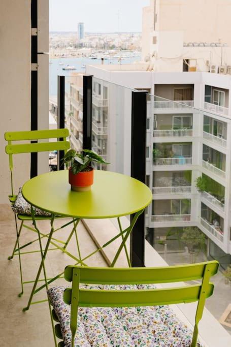 Sliema Mainstreet Designer Suite 5 Exterior photo